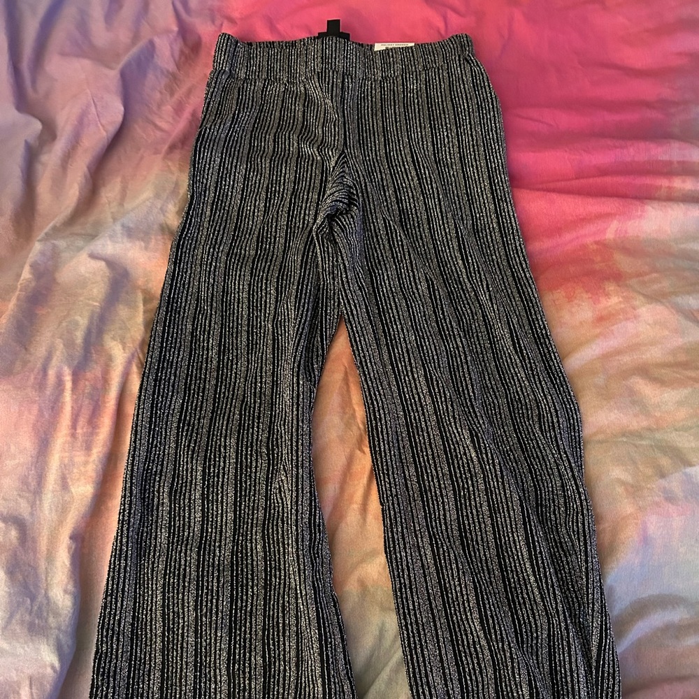 Black and Silver wide legged pants -  Petite